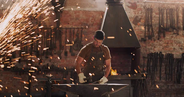 Whatever You Need Can Make Metal Worker Hitting Hot Metal — Stock Photo, Image