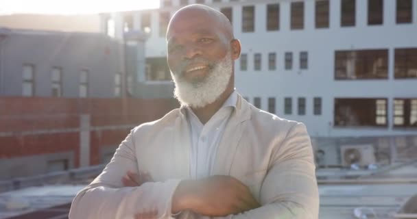 Homem Negro Feliz Liderança Empresário Líder Construção Motivação Sucesso Retrato — Vídeo de Stock