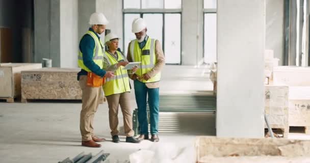 Tablet Site Equipe Engenharia Trabalhando Construção Logística Projeto Arquitetura Trabalho — Vídeo de Stock