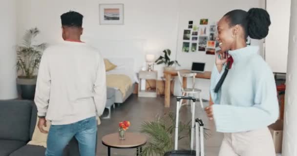 Aşk Seyahat Balayı Tatil Evlerinde Siyahi Bir Çiftle Rahatlamak Kaçmak — Stok video