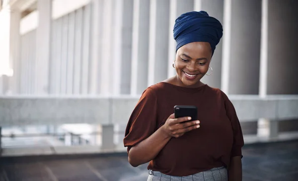 Kundenfeedback Ist Nur Einen Text Entfernt Eine Junge Geschäftsfrau Mit — Stockfoto