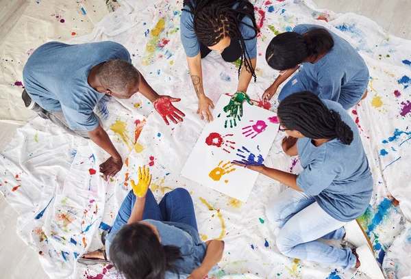 Sejam Criativos Grupo Pessoas Pessoas Que Deixam Marcas Mão Pintadas — Fotografia de Stock