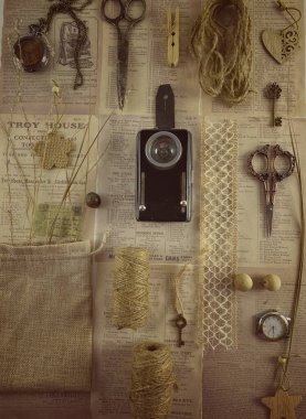 Uçaktaki eski antika eşyalar