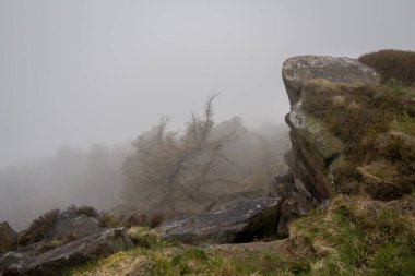 Staffordshire, Peak District Ulusal Parkı 'nda gün doğumunda The Hamamböcekleri' nde sıcaklık değişimi..