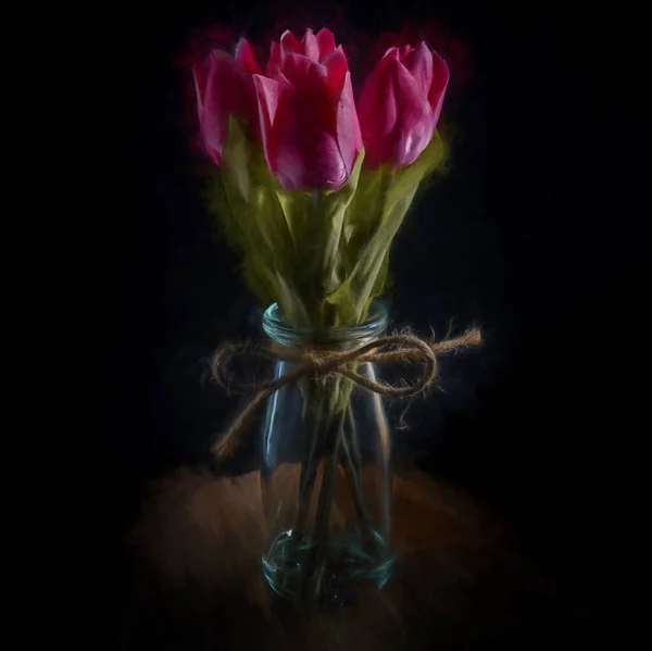 Цифровая Картина Букета Розовых Цветов Тюльпана Стеклянной Бутылке Черном Фоне — стоковое фото