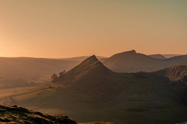 Hitter Hill 'den Parkhouse Hill ve Chrome Hill' de güneş batıyor..