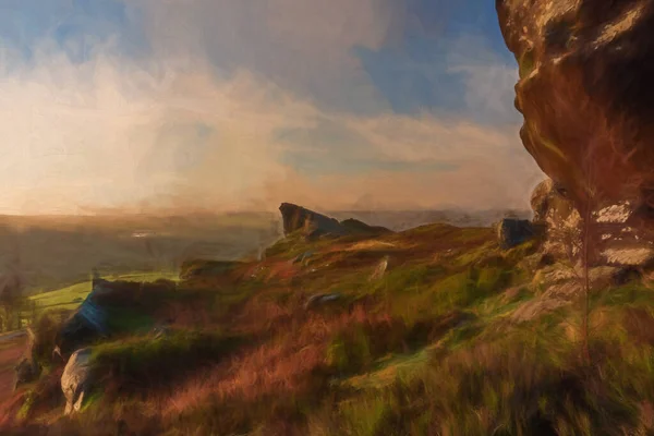 Peak District Ulusal Parkı 'ndaki Ramshaw Kayalıkları' nda güzel bir Ramshaw Kayalıkları gün doğumu. Mavi gökyüzü ve biraz sis.