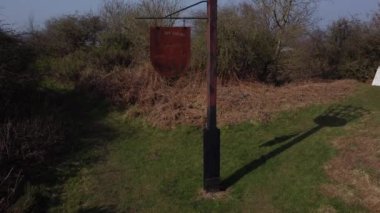 Stoke on Trent, Staffordshire City Skyline 'da. Sinema 4K drone görüntüleri. Nisan 2022.