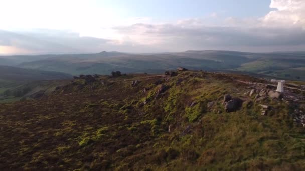 Камери Національного Парку Пік Камеруну Червень 2022 Sunset Roaches Staffordshire — стокове відео