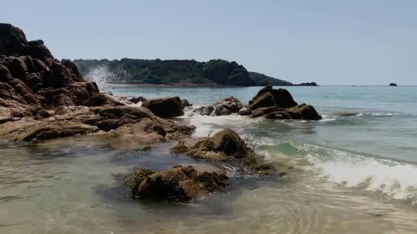 Waves Breaking Slow Motion Sandy Beach Brelade Jersey Channel Islands — 비디오