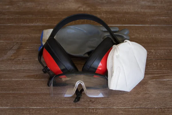 Bild Handskar Skyddsglasögon Hörlurar Och Mask Representation Personlig Skyddsutrustning Som — Stockfoto