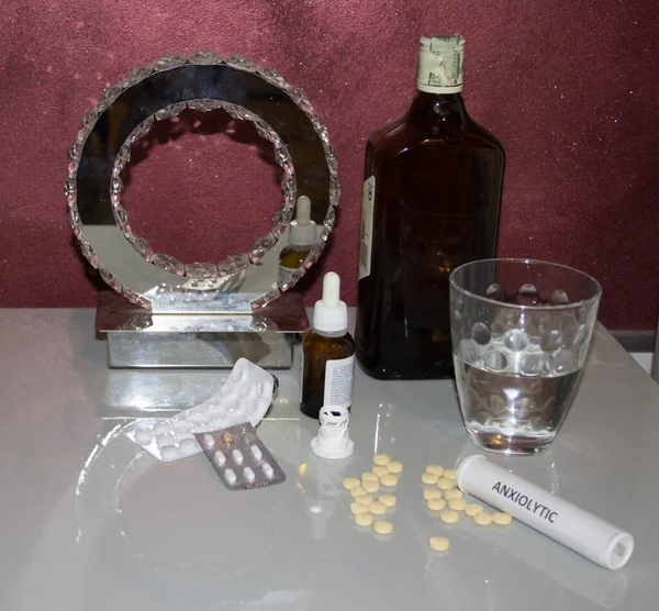 Picture Bedside Table Various Medications Anxiolytics Antidepressants Glass Water Bottle — ストック写真