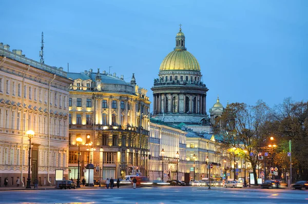 Arany Kupolák Szent Izsák Katedrális Egyik Legnagyobb Katedrális Európában Szentpéterváron — Stock Fotó