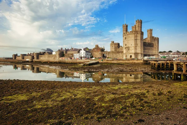 Caernarfon Kota Kerajaan Bertembok Bersejarah Dan Pelabuhan Gwynedd Wales Utara — Stok Foto