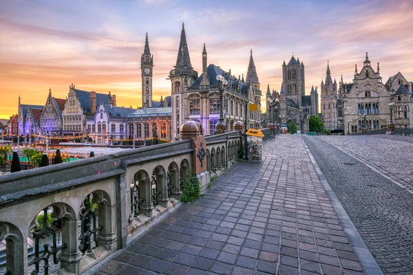 Die Mittelalterliche Altstadt Der Historischen Stadt Gent Dramatischen Sonnenaufgangslicht Belgien — Stockfoto