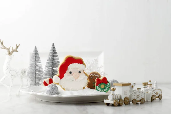 White Christmas Concept Santa Claus Cookies Icing Sugar Copy Space — Stock Photo, Image