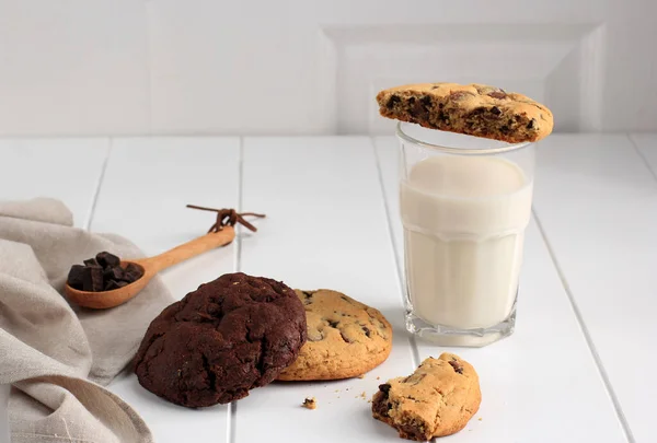 Soft Chewy Chocolate Chip Cookies White Table Closeup Chocolate Chip — Photo