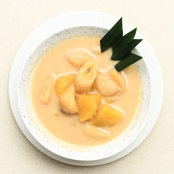 Top View Kolak Pisang Ubi Banana Sweet Potato Compote Popular — Fotografie, imagine de stoc