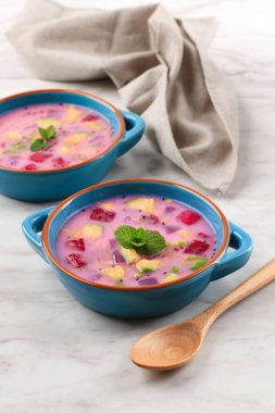 Es Buah Kampüsü Takjil Ramazan için Karışık Meyve Buzu 