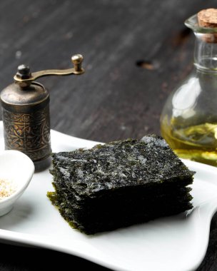 Beyaz Tabakta Kurutulmuş Laver, Metin İçin Kopya Boşluğu