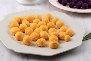 Çiğ Biji Salak Ubi Kabocha, Sarı Tatlı Patates Biji Salak Kaynamadan önce, Seçilmiş Odaklanma 