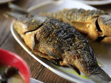 Ikan Mas Goreng, Kızarmış Balık