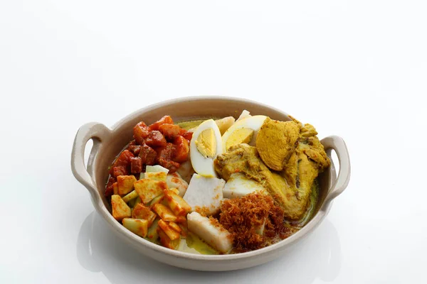 Lontong Opor Indonéské Tradiční Snídaně Nebo Eid Menu Opor Vyrobený — Stock fotografie