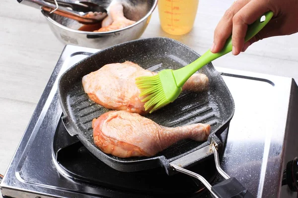 Roast Chicken Roasting Pan Step Step Cooking Kitchen Brushing Spice — Stok Foto
