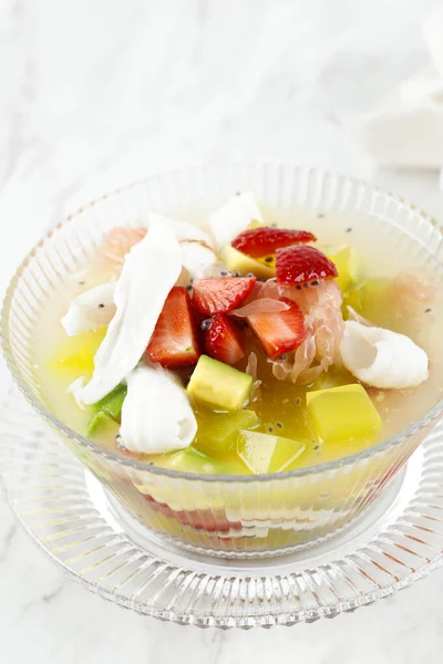 Sup Buah Gemischtes Obst Mit Zuckersirup Und Milch Zum Dessert — Stockfoto