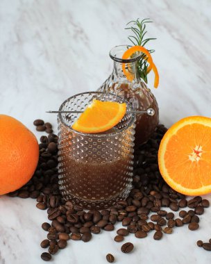 Buzlu Portakal Espresso Kahve Mocktail Soğuk Bira Tonik Beyaz Arkaplanda, Metin İçin Boşluğu Kopyala