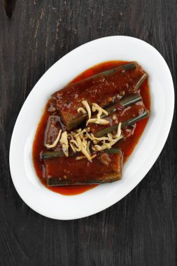 Patlıcan ve Baharatlı Patlıcan Karıştır, Terong Balado kadar popüler, Top View