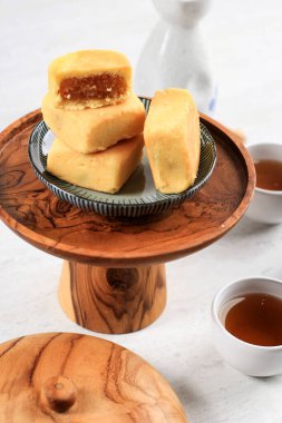 Ananaslı Kek Pastası, Tayvanlı Meşhur Tatlı Tatlı Tatlı Tatlı Yemekler, Beyaz Arkaplanda Uzay Tasarımı Kopyalama, Seçilmiş Odaklanma 