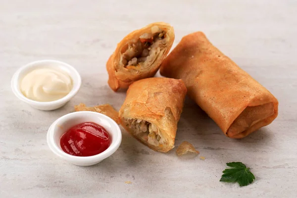 Deep Fried Spring Rolls Popular Como Lumpia Popia Prato Servido — Fotografia de Stock