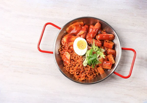 Top View Korean Instant Noodle Tteokbokki Korean Spicy Red Sauce — Stok Foto