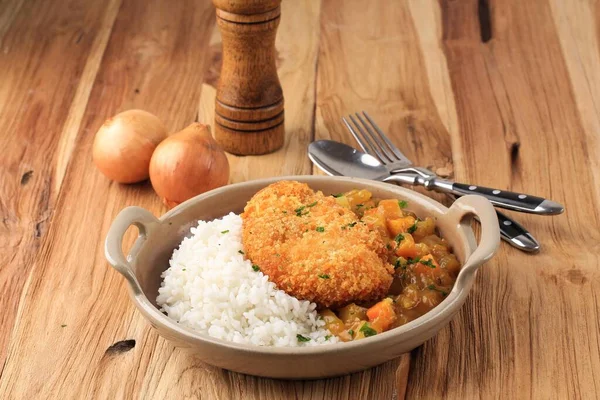 Chicken Katsu Mit Japanischem Curry Serviert Mit Weißem Reis Auf — Stockfoto