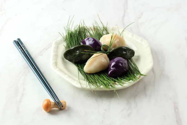 Traditionele Chuseok Day Food Koreaanse Half Moon Shaped Rice Cake — Stockfoto