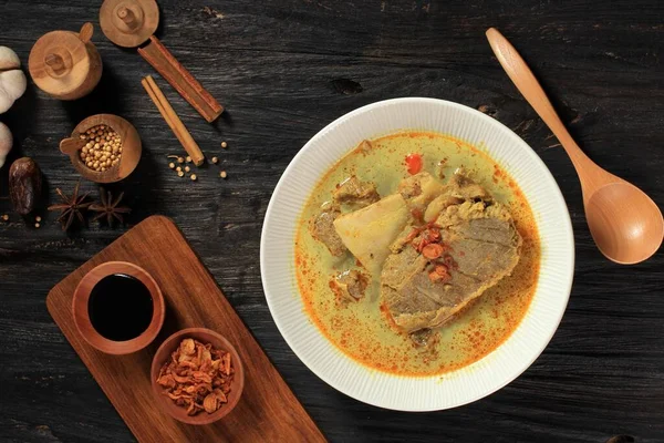 Top View Gulai Kambing Indonesia Traditional Mutton Curry Soup Black — Zdjęcie stockowe