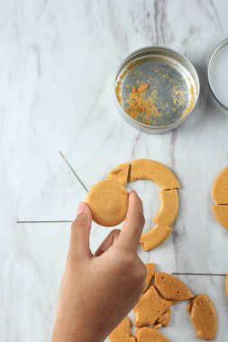 Dalgona Ppopgi Candy, Ev Yapımı Eski moda Sosyal Medya Şeker Virüsü