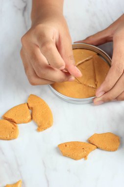 Dalgona Ppopgi Candy, Ev Yapımı Eski moda Sosyal Medya Şeker Virüsü