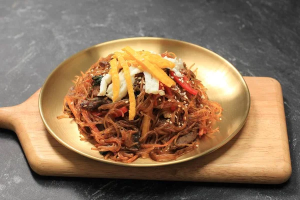 Japchae Cocina Coreana Vaso Chapchae Fideos Plato Con Verduras Carne —  Fotos de Stock