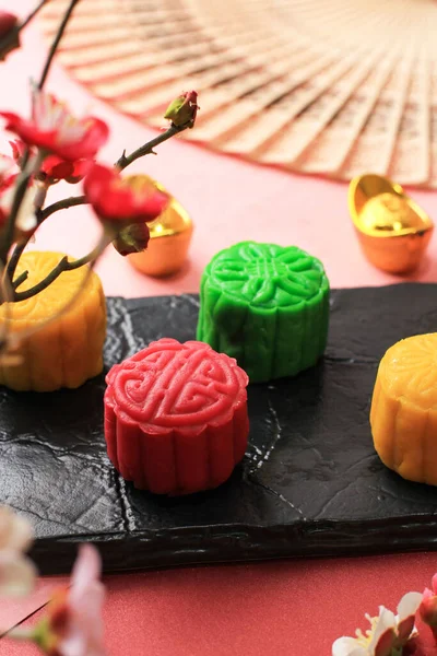 Red Snowskin Moon Cake New Variation Mooncake Mochi Dough Filled — Stock Photo, Image