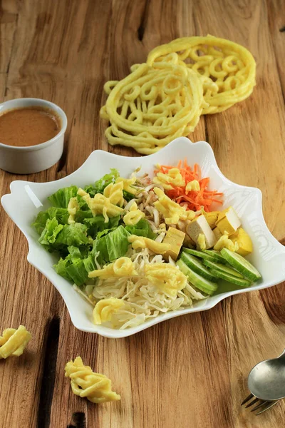 Asinan Betawi Indonesian Raw Vegetable Dan Yellow Tofu Bean Curd — Stok Foto