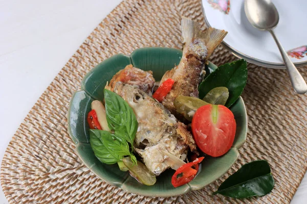 Pindang Feng Sop Feng Суп Молочной Рыбы Индонезийский Суп Рыбы — стоковое фото