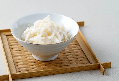 Udon Japon Beyaz Eriştesi Beyaz Kasede, Uzayı Kopyala 