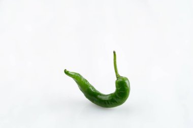 Green Hot Natural Chili Pepper, Beyaz Arkaplanda İzole Görüntü