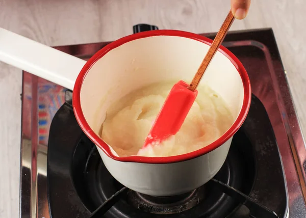 Making Instant Mashed Potato Stove — Stock Photo, Image