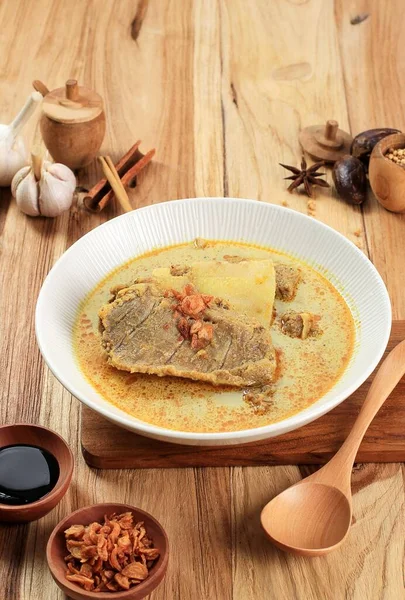Kari Gulai Iga Kambing Indonesia Traditional Mutton Ribs Curry Soup — Stockfoto