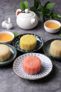 Snowskin Mooncake or Mochi Moon Cake, Taiwan Style  New Variation of Mooncake for Mid Autumn Festival. Mochi Dough with Paste or Custard Filling 