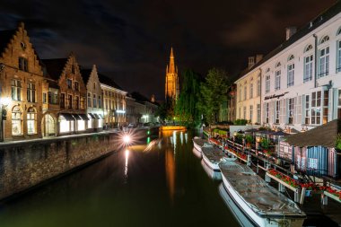 A shot of some lovely evening reflections along the canal in Bru