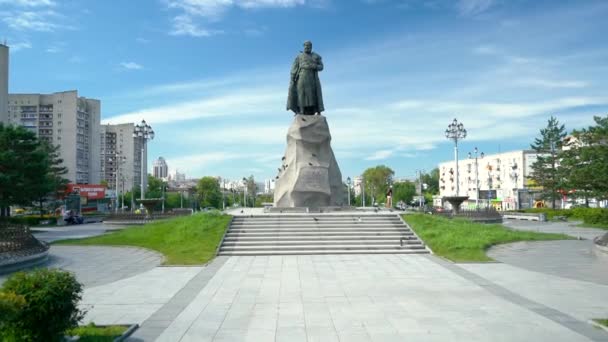 Monumen Untuk Penjelajah Yerofey Pavlovich Khabarovsk Lapangan Stasiun Khabarovsk — Stok Video